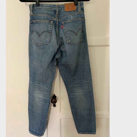 Levi's Wedgie Fit Straight Jean - Picture 2 of 3